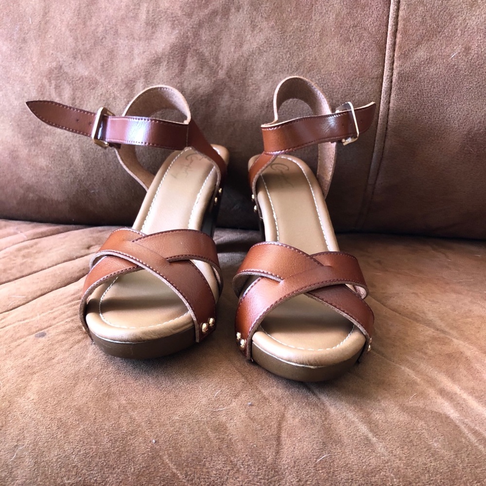 Cato’s Sandals - Picture 2 of 5
